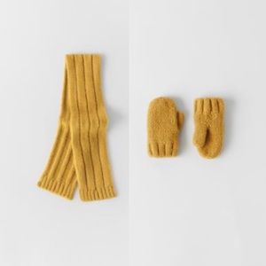 NWT Zara 1-3Y set knit mittens and scarf ocher